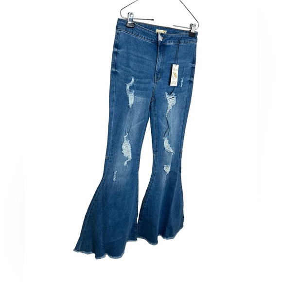 Home Folk Dallas Distressed Women's Light Wash Blues
Flare Jeans - Picture 5 of 10